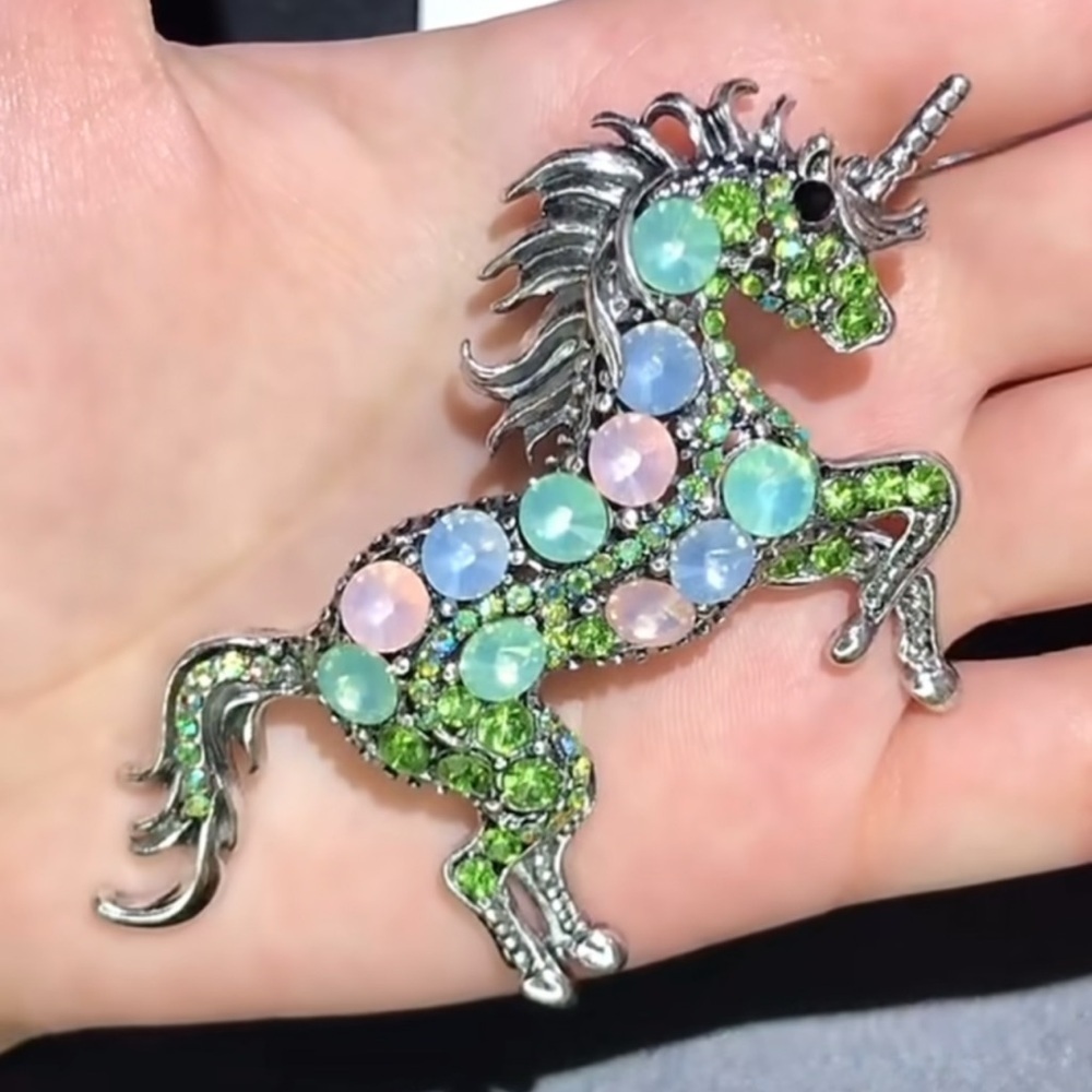 Betsey Johnson Unicorn Gemstone Crystals Silver Brooch - Picture 5 of 6